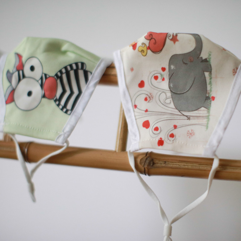 Masque réutilisable tendance - Éléphants amoureux (adulte)
