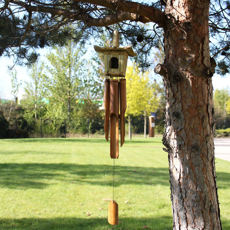 Nichoir carré en jonc de mer avec carillon 49 x 15 cm