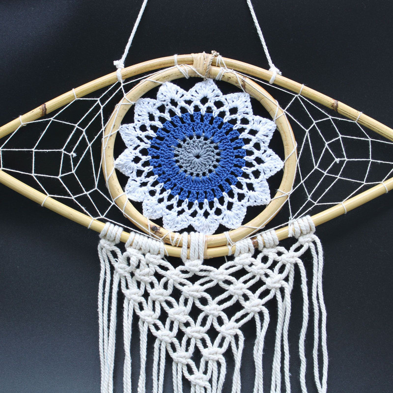 Capteur de rêves de protection - œil en macramé moyen blanc/bleu/gris