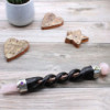 Baguette de guérison sculptée en spirale - Tuyau en cuivre Quartz rose